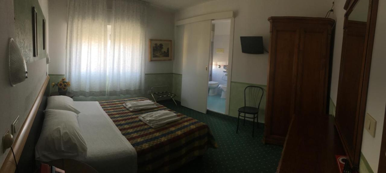 Hotel Astoria Desenzano del Garda Eksteriør billede