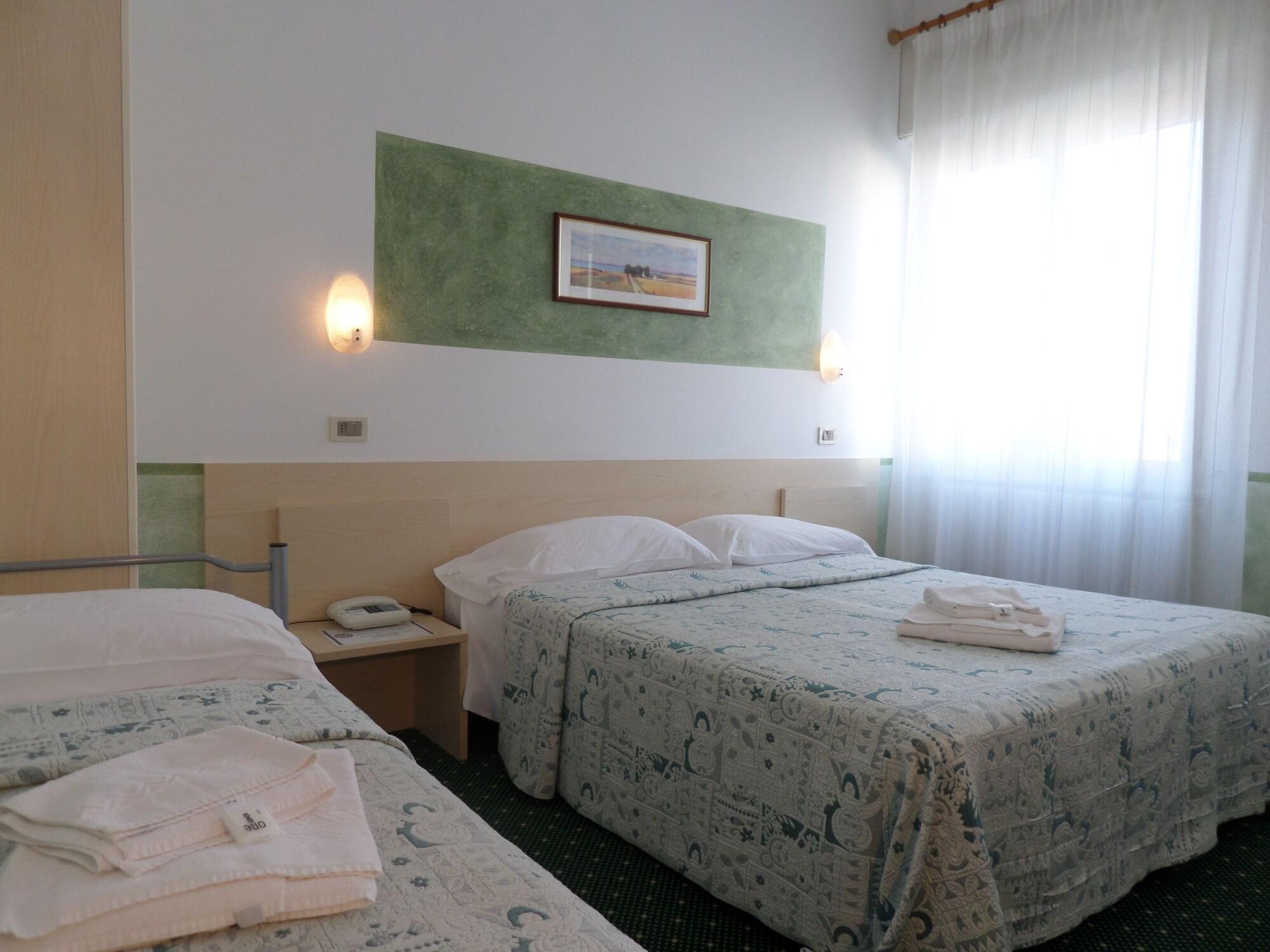 Hotel Astoria Desenzano del Garda Eksteriør billede